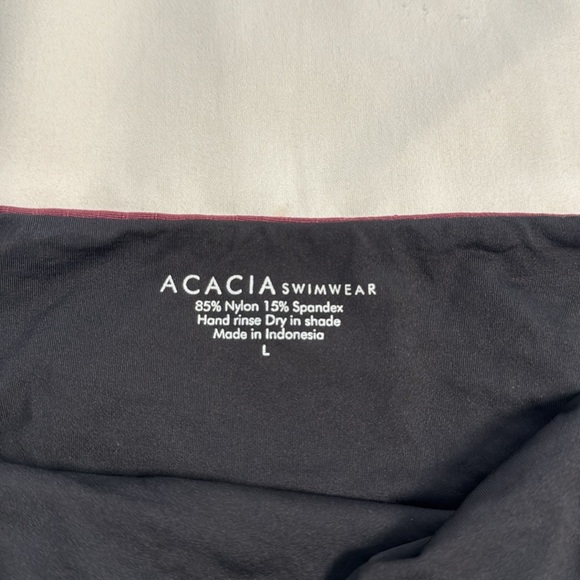 Acacia Waikoloa Merlot (L) - Picture 2 of 3